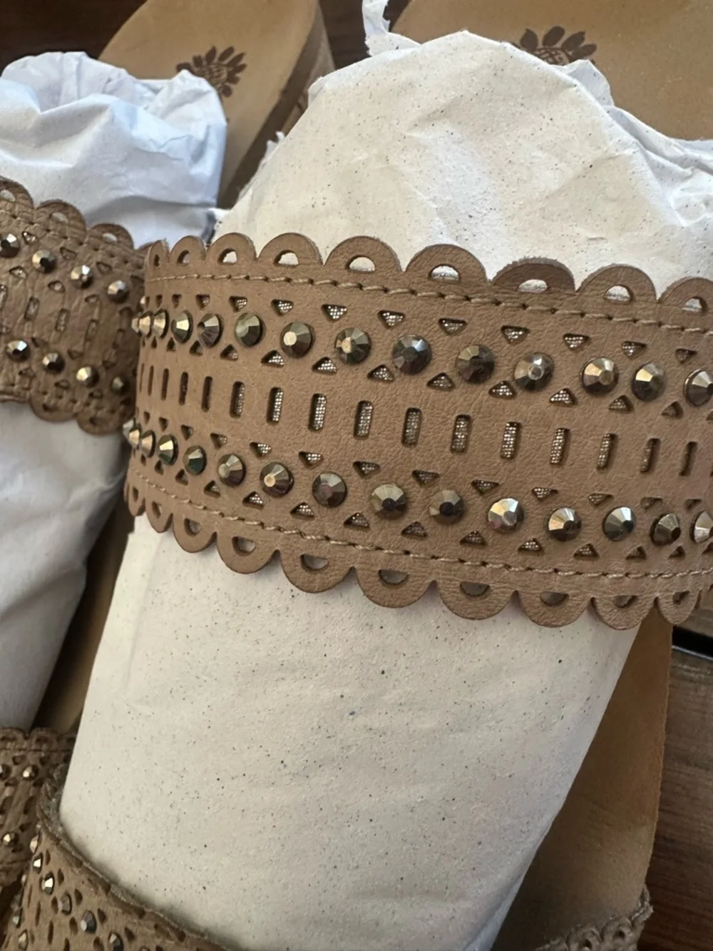 Yellow Box Taupe/tan Beaded Double-Strap Slide Sandals 9 - Picture 8 of 10
